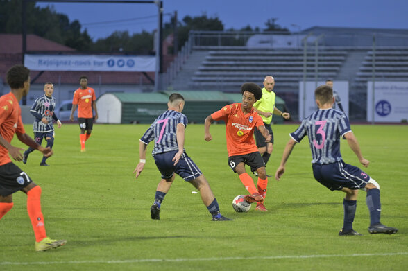 Football Chamois Niortais contre St Palais Match Chamois niortais contre Saint Palais - Agrandir l'image, fenêtre modale